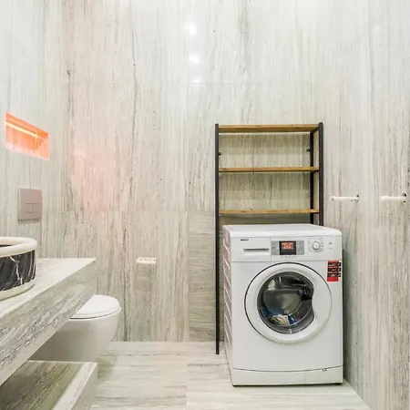 Chic And Spacious Flat Near Golden Horn In Beyoglu Istambul